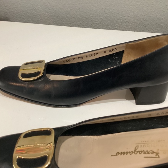 Vintage Salvatore Ferragamo Size 8 AAA Black - Picture 8 of 10